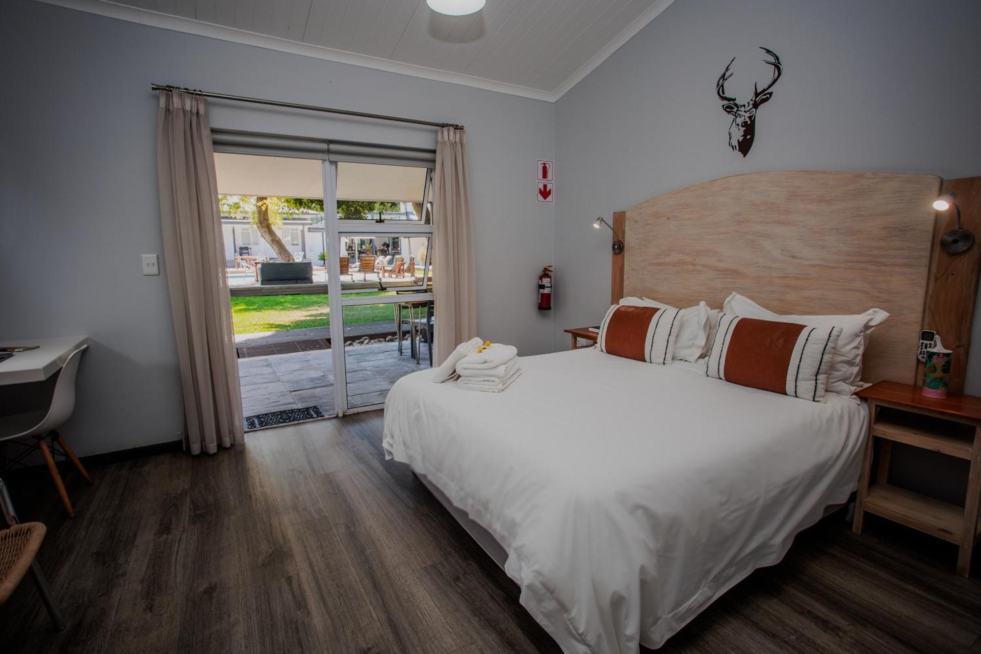 Aan De Eike Guest House Свелендам Екстер'єр фото