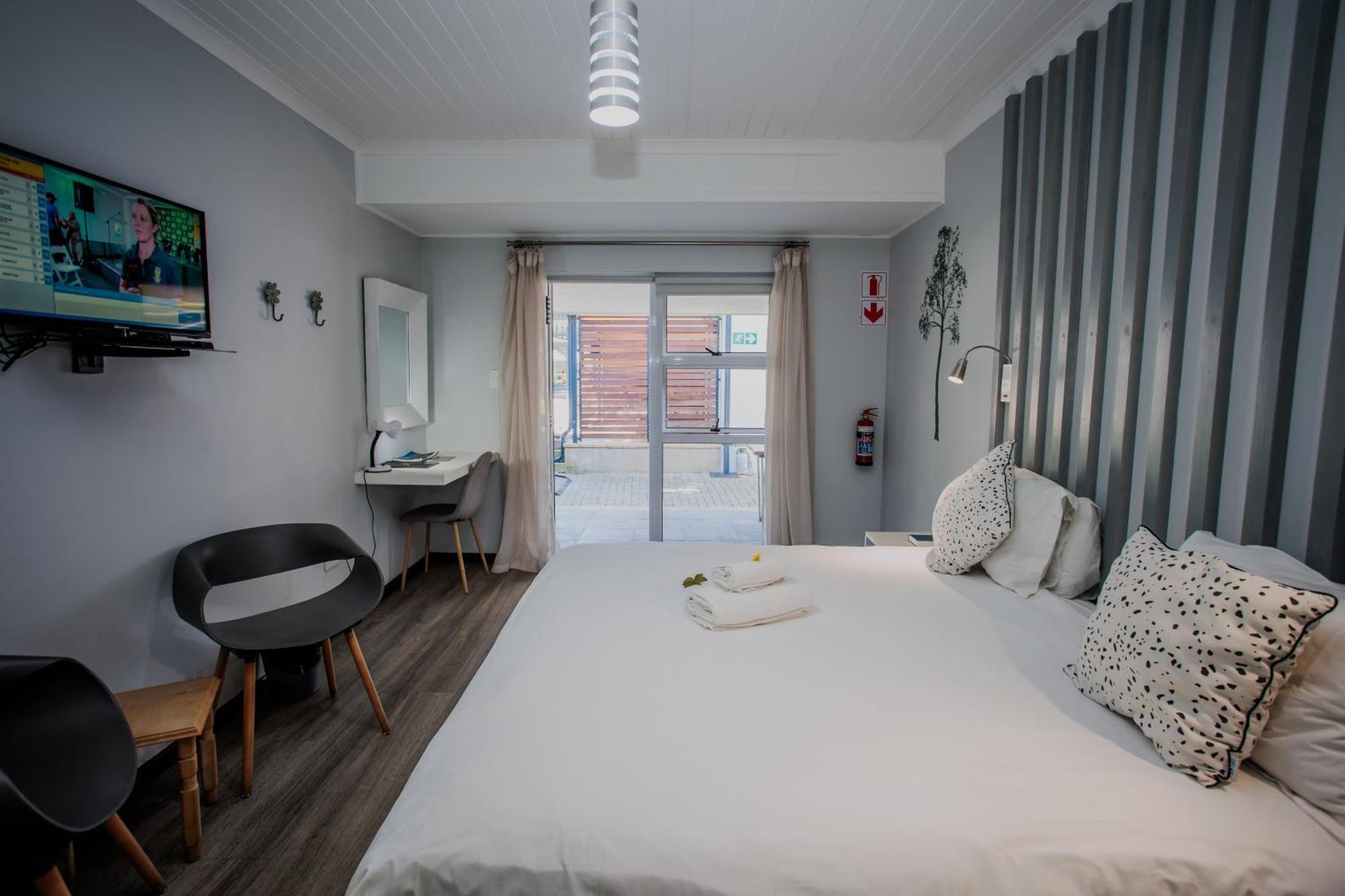 Aan De Eike Guest House Свелендам Екстер'єр фото
