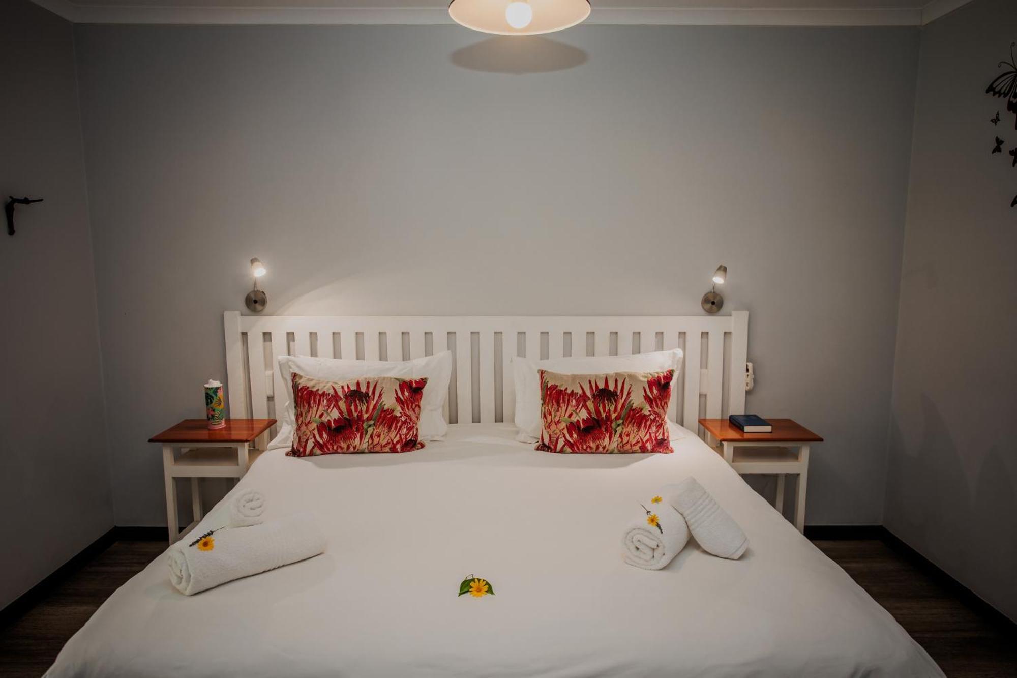 Aan De Eike Guest House Свелендам Екстер'єр фото