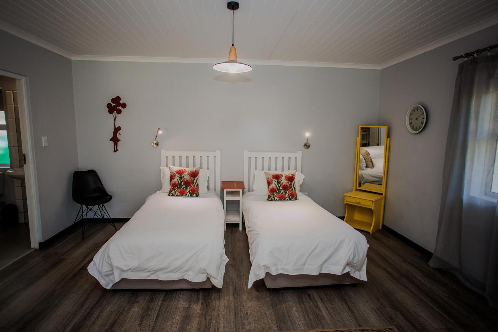 Aan De Eike Guest House Свелендам Екстер'єр фото