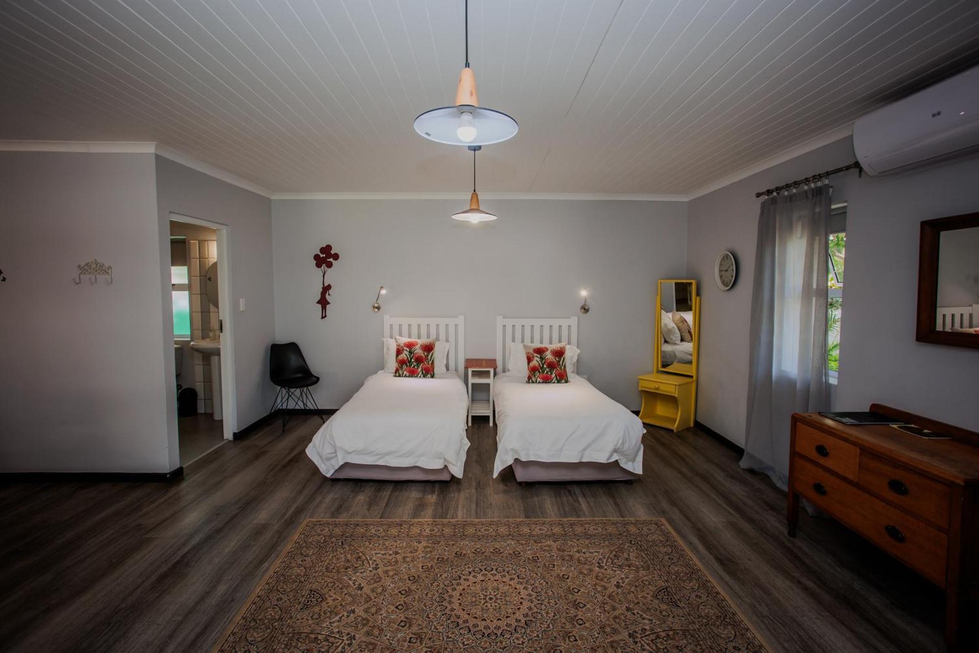 Aan De Eike Guest House Свелендам Екстер'єр фото